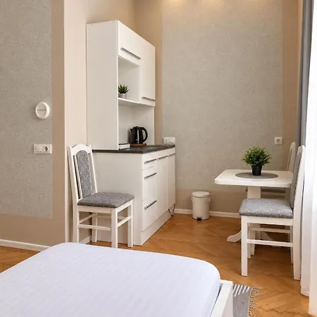 Apartamento 5 *
